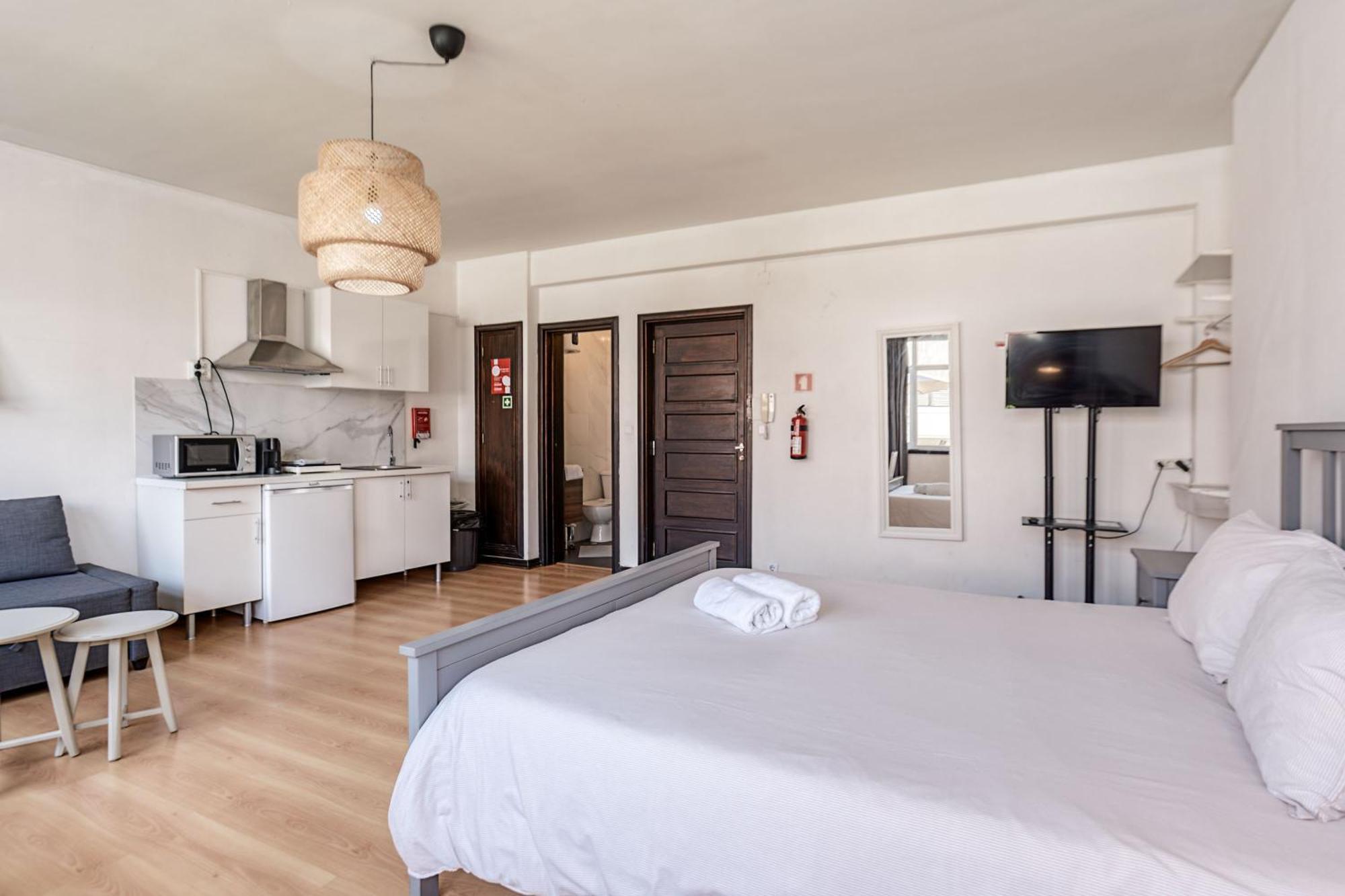 Travel & Live Aliados Apartment 포르투 객실 사진